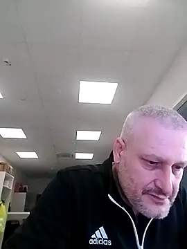 Snapshot of Hisnimin chatting on 02/04/26, 11:42 Hisnimin online show from 02/04/26, 11:42