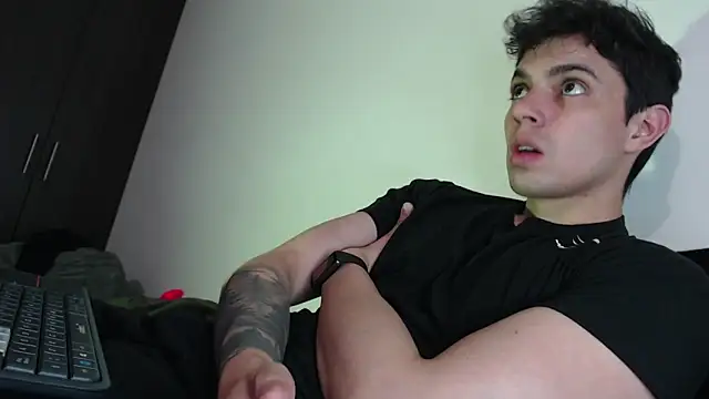 Snapshot of yourfavoriteboy__ chatting on 12/05/25, 12:19 yourfavoriteboy online show from 12/05/25, 12:19