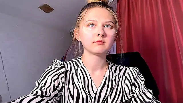 Snapshot of Smoke_mama chatting on 09/12/25, 02:28 Smoke mama online show from 09/12/25, 02:28