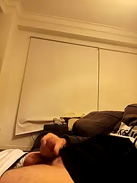 Snapshot of DannySastre91 chatting on 11/18/25, 04:55 DannySastre91 online show from 11/18/25, 04:55