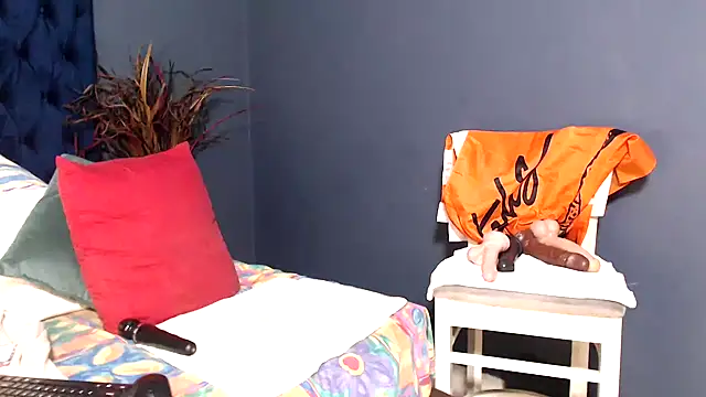 PrettyBoobsxx42 online show from 11/27/25, 06:04