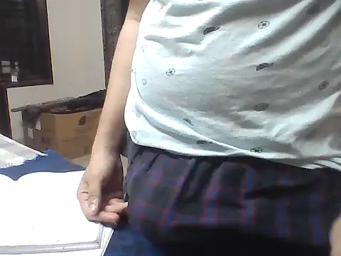 Snapshot of daddytemptation chatting on 11/09/25, 02:04 daddytemptation online show from 11/09/25, 02:04