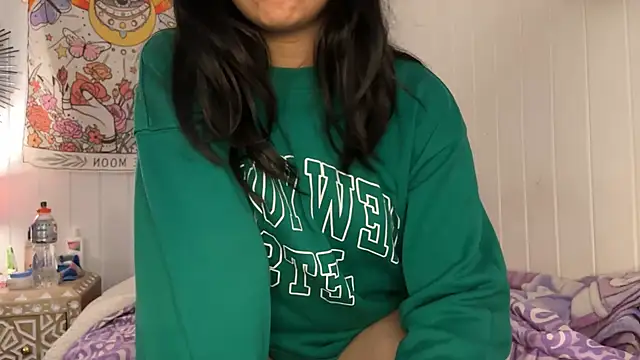 Snapshot of lau_laulu chatting on 09/09/25, 05:07 lau laulu online show from 09/09/25, 05:07