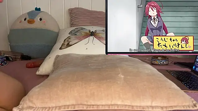 Snapshot of lau_laulu chatting on 10/25/25, 04:42 lau laulu online show from 10/25/25, 04:42