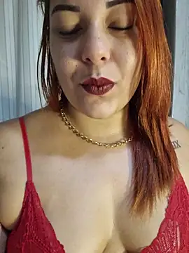 Snapshot of RuivaMisteriosa3 chatting on 11/26/25, 05:52 RuivaMisteriosa3 online show from 11/26/25, 05:52