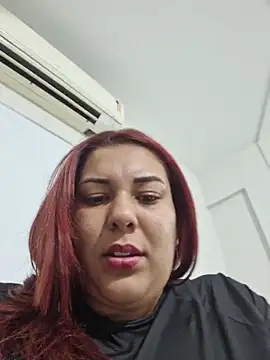 Snapshot of RuivaMisteriosa3 chatting on 01/05/26, 05:27 RuivaMisteriosa3 online show from 01/05/26, 05:27