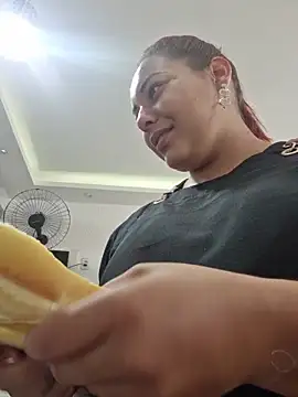 Snapshot of RuivaMisteriosa3 chatting on 02/12/26, 12:11 RuivaMisteriosa3 online show from 02/12/26, 12:11