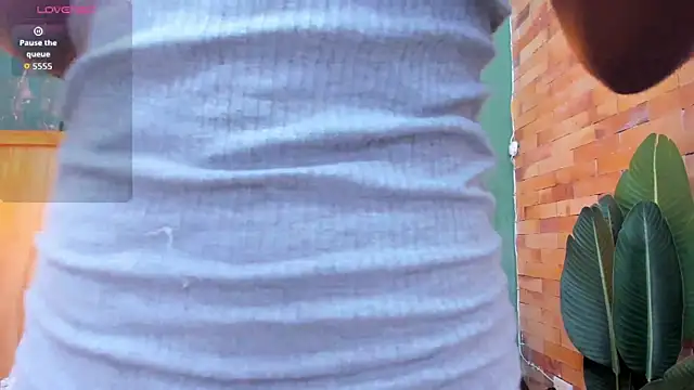 halleylorens online show from 03/12/26, 07:20