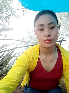 Snapshot of Ruaiuoi chatting on 02/15/26, 12:51 Ruaiuoi online show from 02/15/26, 12:51