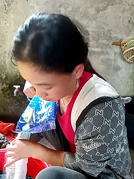 Snapshot of Ruaiuoi chatting on 03/02/26, 05:52 Ruaiuoi online show from 03/02/26, 05:52