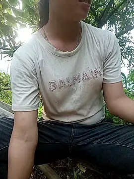 Snapshot of Ruaiuoi chatting on 06/16/26, 11:02 Ruaiuoi online show from 06/16/26, 11:02