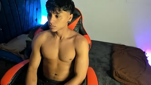 Snapshot of ZYZZ1312 chatting on 06/10/26, 03:18 ZYZZ1312 online show from 06/10/26, 03:18