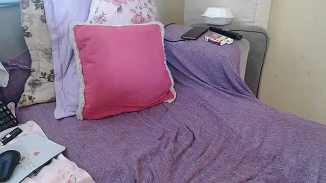 ayanahot  online show from 12/04/25, 09:51