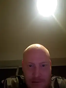 svenni2525 online show from 10/26/25, 12:38