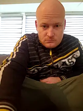 svenni2525 online show from 12/04/25, 10:35