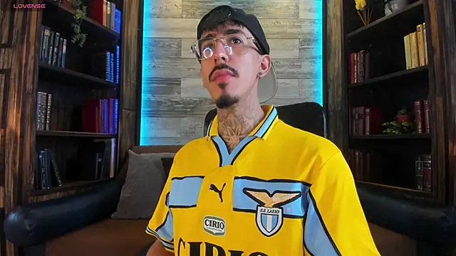 Donovan Desmond online show from 11/18/25, 09:52