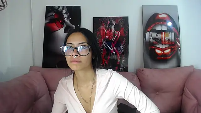 Miahotcs1 online show from 05/26/26, 01:40