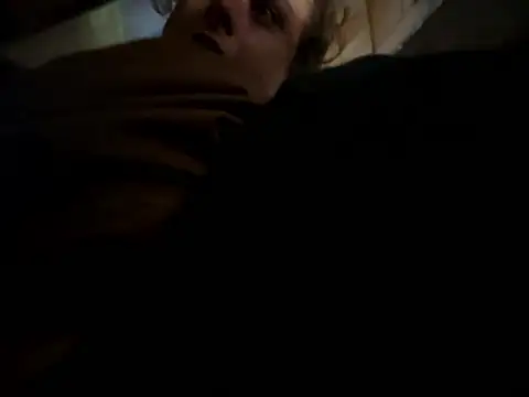 Snapshot of Tlynn chatting on 09/10/25, 02:06 Tlynn online show from 09/10/25, 02:06