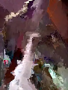 Snapshot of Tlynn chatting on 09/25/25, 07:28 Tlynn online show from 09/25/25, 07:28