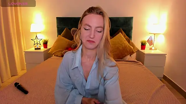 Snapshot of mishapallmer chatting on 09/30/25, 05:34 mishapallmer online show from 09/30/25, 05:34