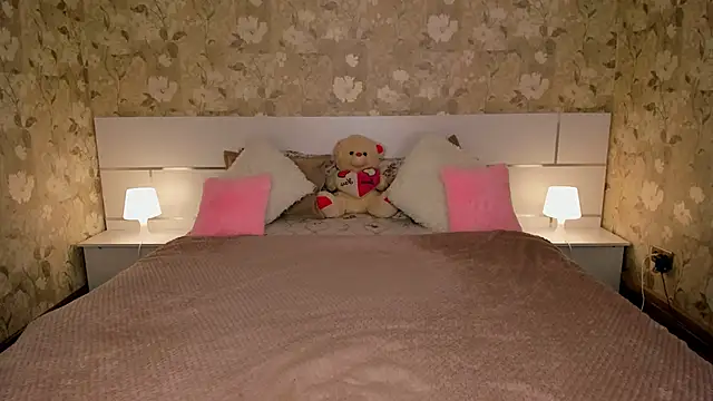 mishapallmer online show from 04/09/26, 03:06