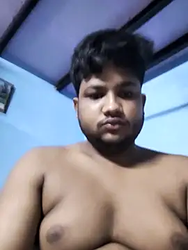 Snapshot of WorthyGyro88 chatting on 10/22/25, 04:13 WorthyGyro88 online show from 10/22/25, 04:13