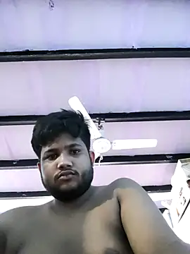 Snapshot of WorthyGyro88 chatting on 11/04/25, 01:32 WorthyGyro88 online show from 11/04/25, 01:32