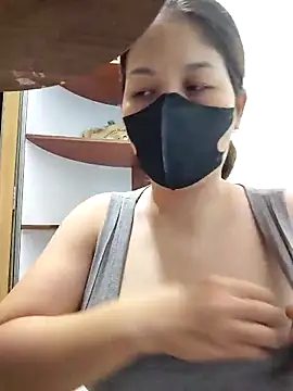 Snapshot of Ladymlem chatting on 09/27/25, 02:27 Ladymlem online show from 09/27/25, 02:27