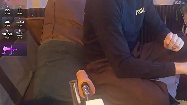 Snapshot of squirtproff chatting on 12/20/25, 10:39 squirtproff online show from 12/20/25, 10:39