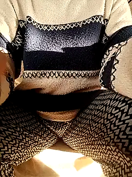 Snapshot of ezgi2545 chatting on 11/10/25, 12:26 ezgi2545 online show from 11/10/25, 12:26