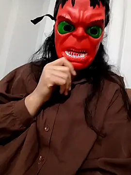 Snapshot of ezgi2545 chatting on 11/11/25, 08:31 ezgi2545 online show from 11/11/25, 08:31