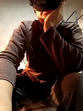 Snapshot of ezgi2545 chatting on 11/15/25, 04:47 ezgi2545 online show from 11/15/25, 04:47