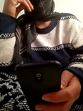 Snapshot of ezgi2545 chatting on 11/22/25, 04:06 ezgi2545 online show from 11/22/25, 04:06