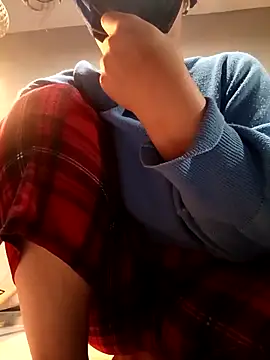 Snapshot of ezgi2545 chatting on 11/24/25, 07:57 ezgi2545 online show from 11/24/25, 07:57