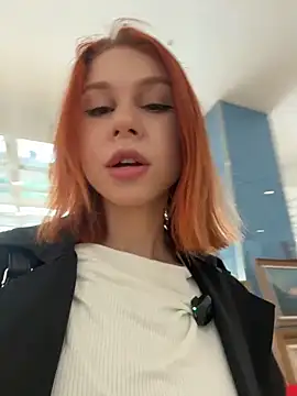 Snapshot of RosieSecret chatting on 04/27/26, 08:12 RosieSecret online show from 04/27/26, 08:12