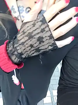 Snapshot of pink-mai chatting on 11/23/25, 11:59 pink-mai online show from 11/23/25, 11:59