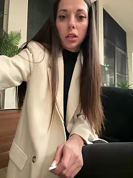 EllyLynn online show from 02/02/26, 07:45