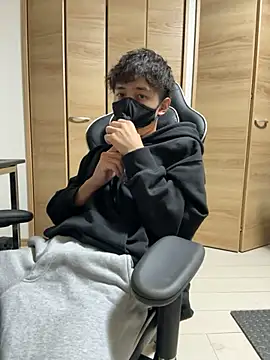 Snapshot of jiji9253 chatting on 10/29/25, 03:03 jiji9253 online show from 10/29/25, 03:03