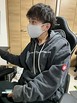 jiji9253 online show from 11/12/25, 11:43