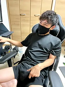 jiji9253 online show from 11/13/25, 11:42