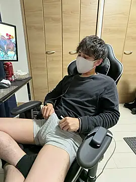 jiji9253 online show from 12/18/25, 12:11