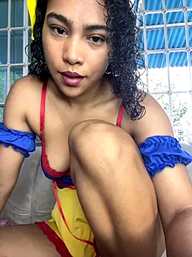 Snapshot of SophieD chatting on 09/13/25, 12:27 SophieD online show from 09/13/25, 12:27