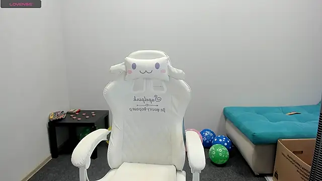 juliamurr 18 online show from 09/25/25, 12:36