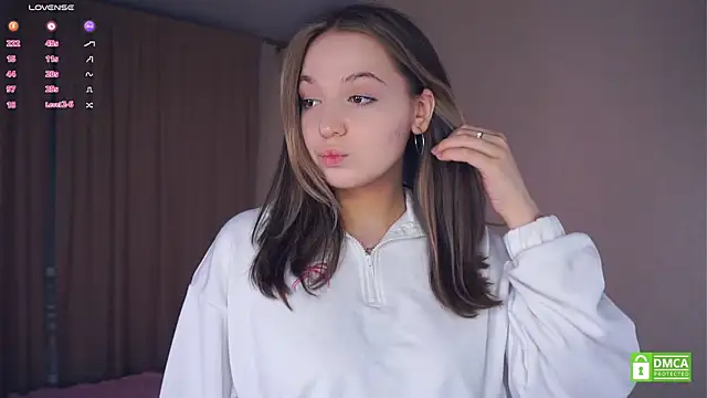 Snapshot of NguyetHankey chatting on 10/02/25, 03:30 NguyetHankey online show from 10/02/25, 03:30