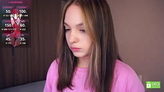 Snapshot of NguyetHankey chatting on 10/12/25, 03:22 NguyetHankey online show from 10/12/25, 03:22