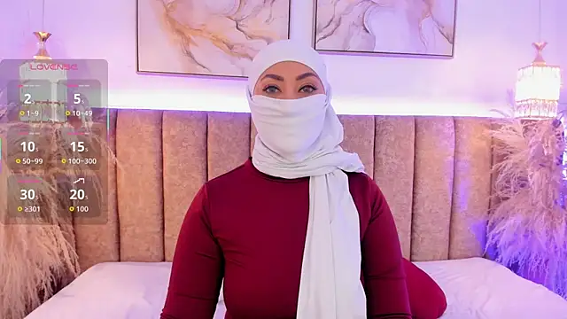 azza   online show from 10/13/25, 12:05