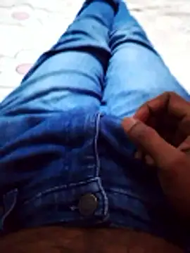 Snapshot of Sonazi chatting on 01/07/26, 04:53 Sonazi online show from 01/07/26, 04:53