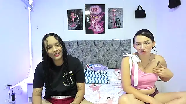 Snapshot of nay_and_aleja1 chatting on 04/25/26, 02:58 nay and aleja1 online show from 04/25/26, 02:58