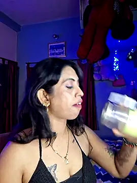 Love Beauty01 online show from 04/03/26, 06:39