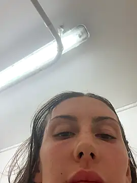 Snapshot of MilaRenee chatting on 09/25/25, 07:39 MilaRenee online show from 09/25/25, 07:39